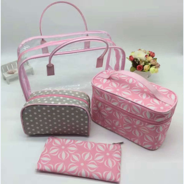 Cosmetic bag set